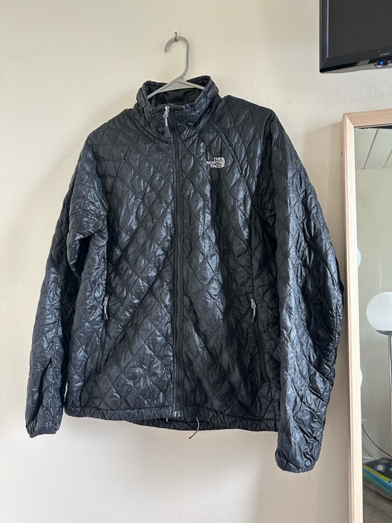 The North Face Jackets & Blazers - The North Face Black Quilted Jacket